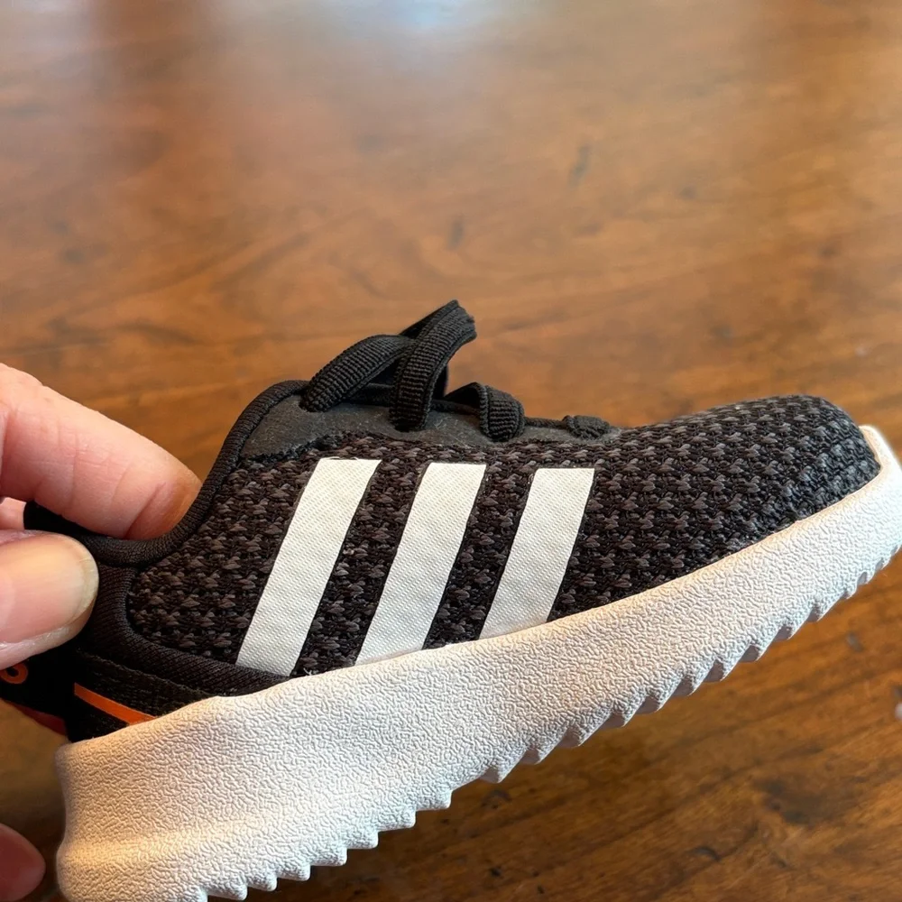New no Tags Adidas Kids Black and White Sneakers with Orange Accents, Size 3 - Picture 10 of 12